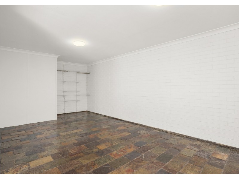 17 Old Bar Road, Old Bar NSW 2430