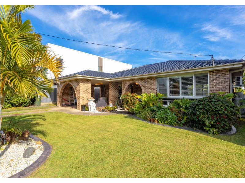 43 Richardson Street, Old Bar NSW 2430