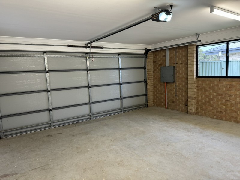 84 Albatross Way, Old Bar NSW 2430