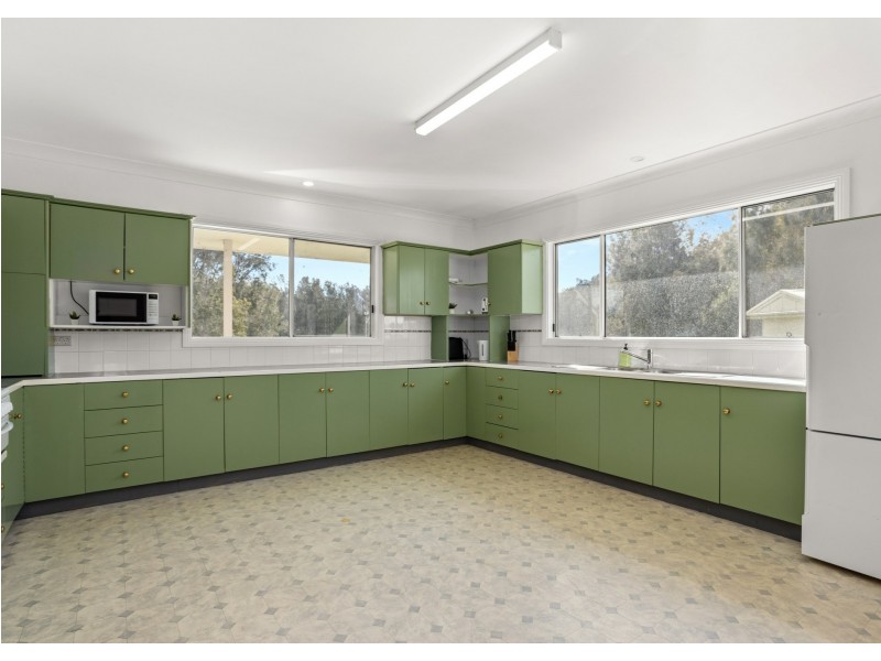 169 Cowans Lane, Oxley Island NSW 2430