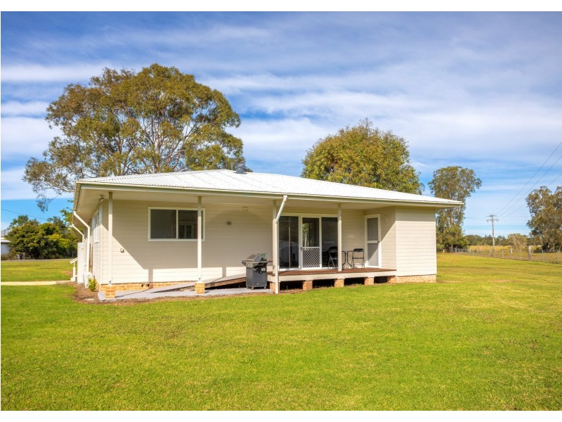 169 Cowans Lane, Oxley Island NSW 2430