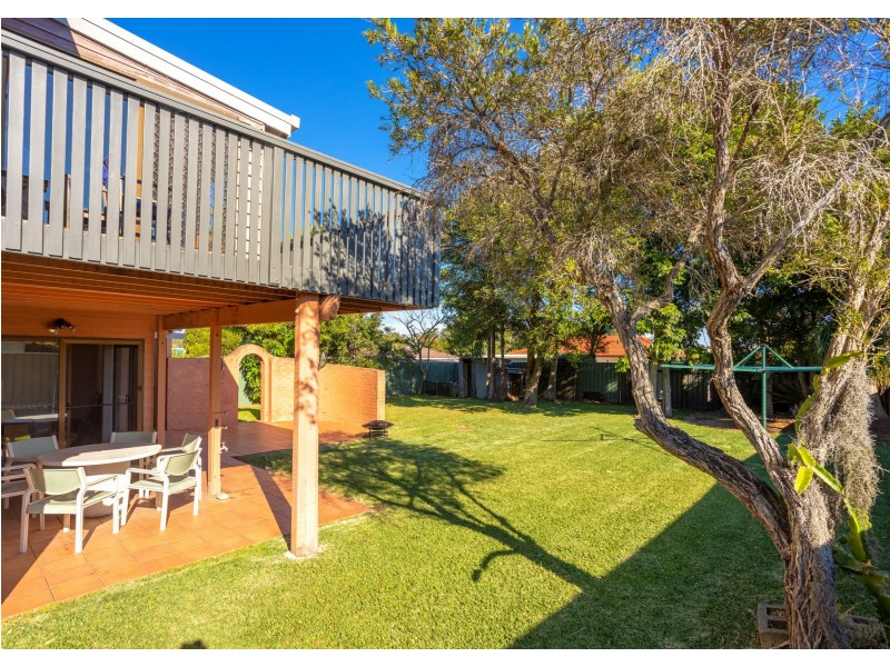 69 Waterman Street, Old Bar NSW 2430