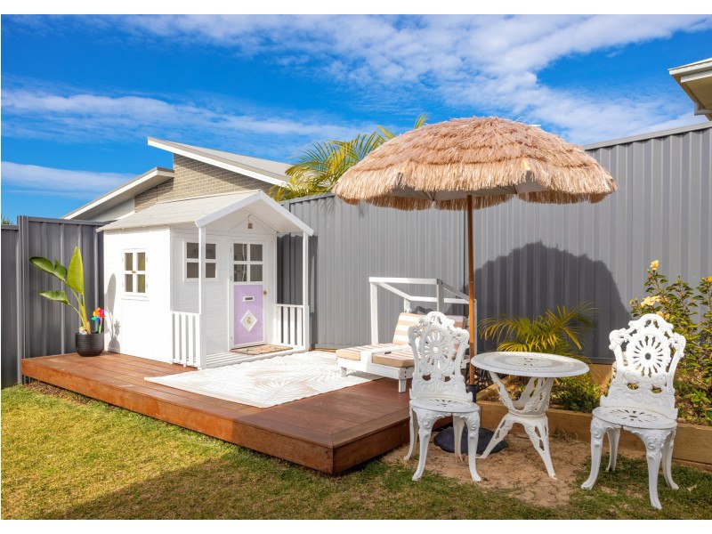 6 Auvergne Way, Old Bar NSW 2430