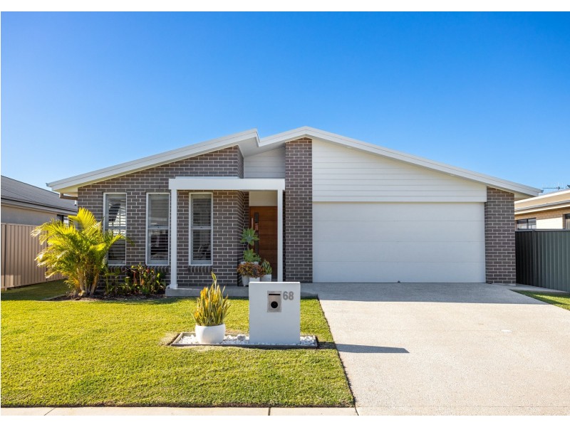 68 Albatross Way, Old Bar NSW 2430