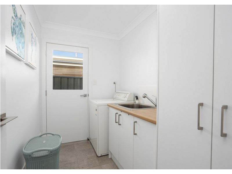 68 Albatross Way, Old Bar NSW 2430