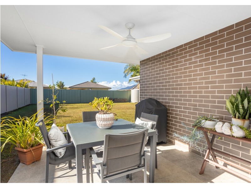 68 Albatross Way, Old Bar NSW 2430