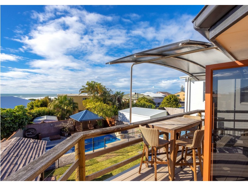 38 Ocean Drive, Wallabi Point NSW 2430