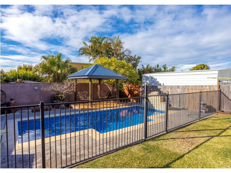 38 Ocean Drive, Wallabi Point NSW 2430