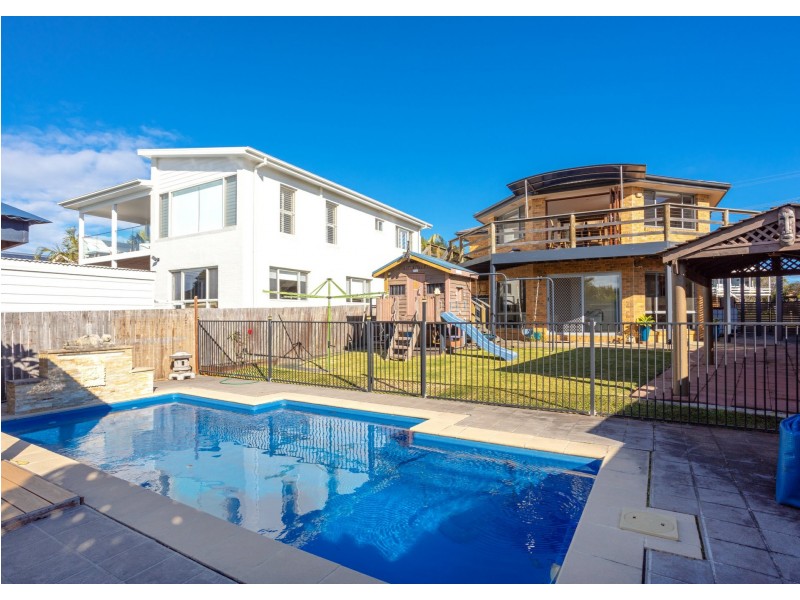 38 Ocean Drive, Wallabi Point NSW 2430