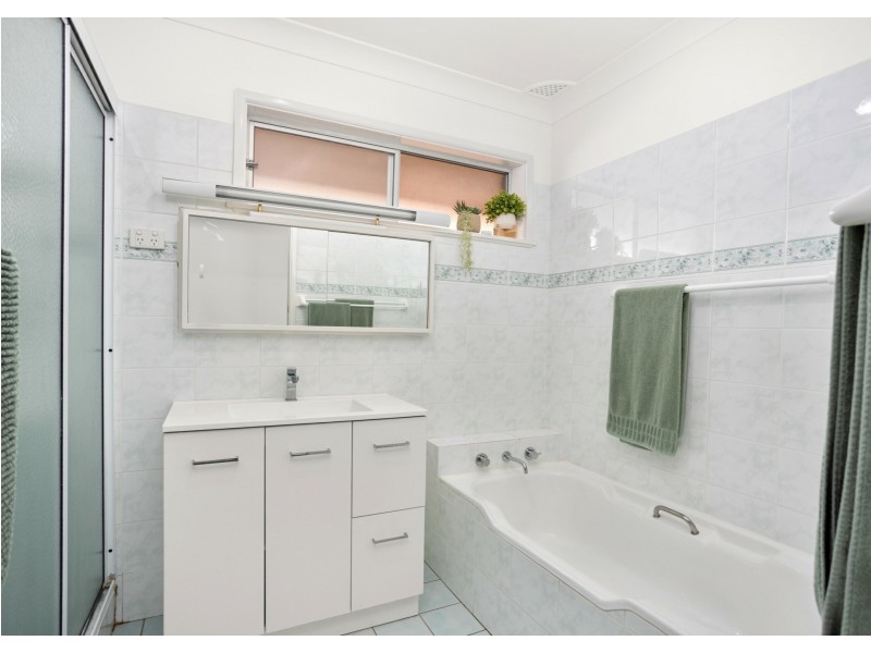 25 Cowan Road, Taree NSW 2430