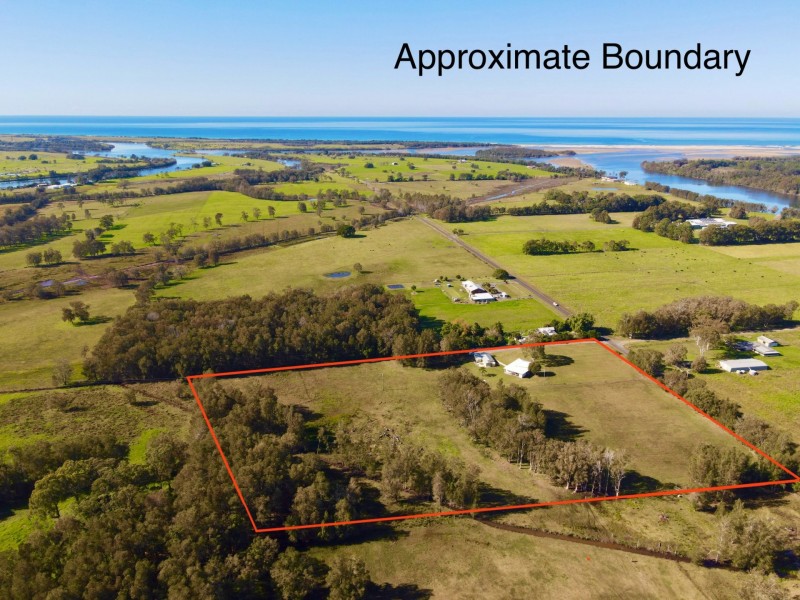 169 Cowans Lane, Oxley Island NSW 2430