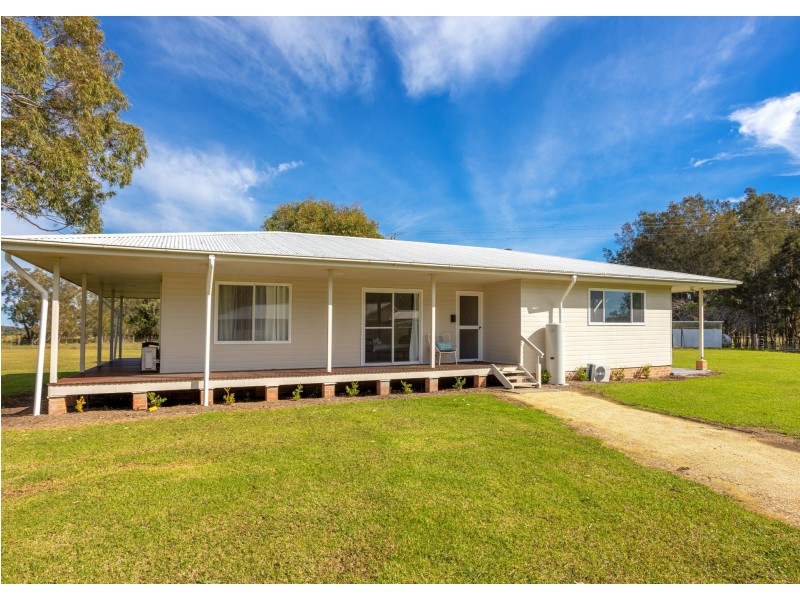 169 Cowans Lane, Oxley Island NSW 2430