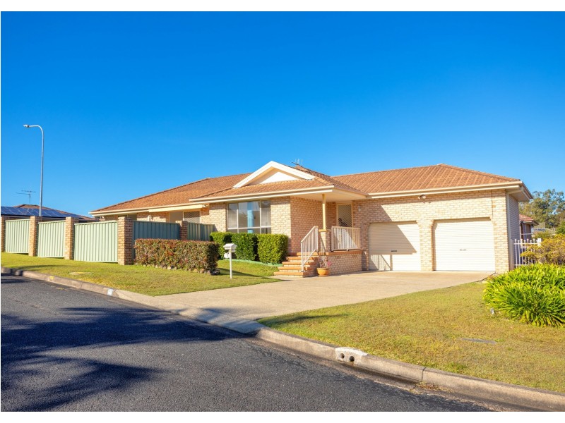 1 Gannet Crescent, Old Bar NSW 2430