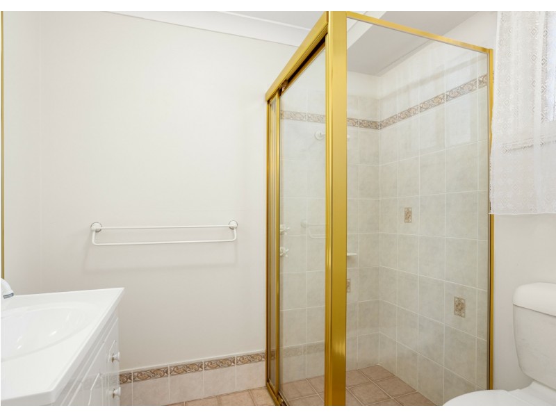 1 Gannet Crescent, Old Bar NSW 2430