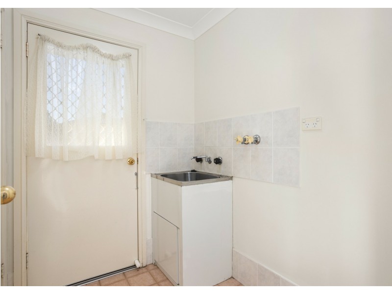 1 Gannet Crescent, Old Bar NSW 2430