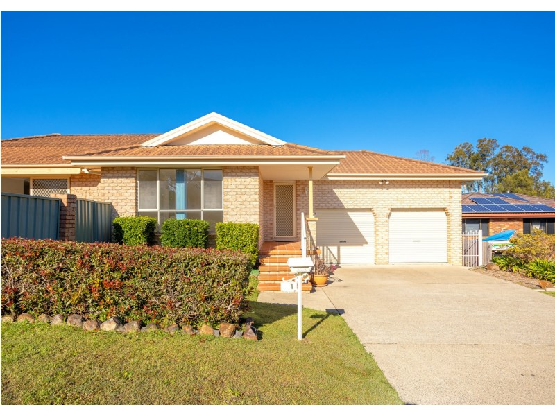 1 Gannet Crescent, Old Bar NSW 2430