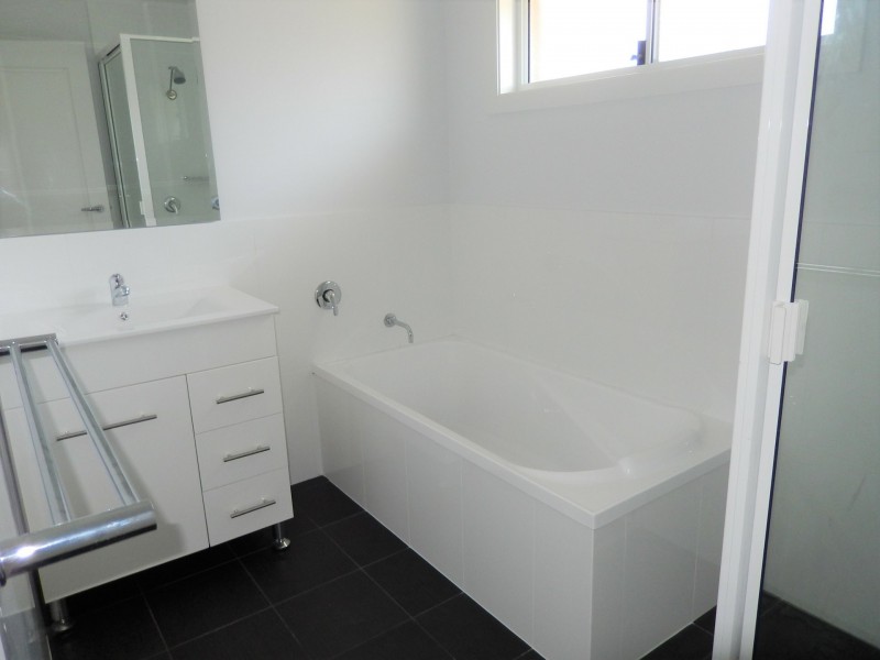 1/66 Bluehaven Drive, Old Bar NSW 2430