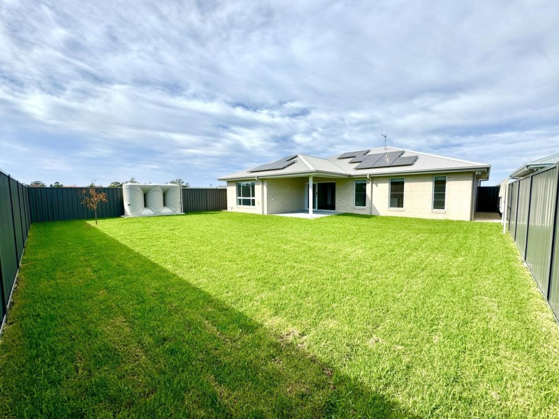 5 Peony Avenue, Old Bar NSW 2430