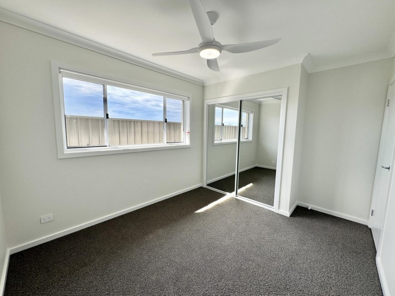 5 Peony Avenue, Old Bar NSW 2430