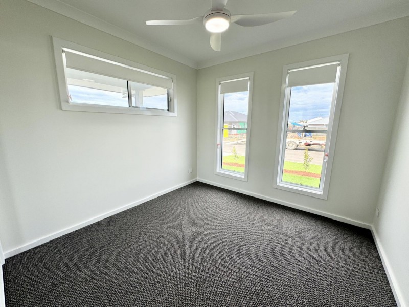 3 Peony Avenue, Old Bar NSW 2430