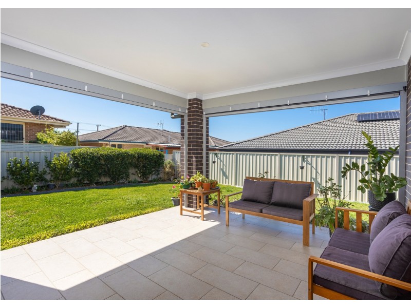 16 Suni Drive, Old Bar NSW 2430