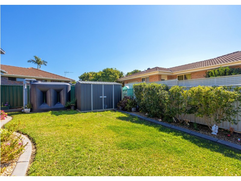 16 Suni Drive, Old Bar NSW 2430