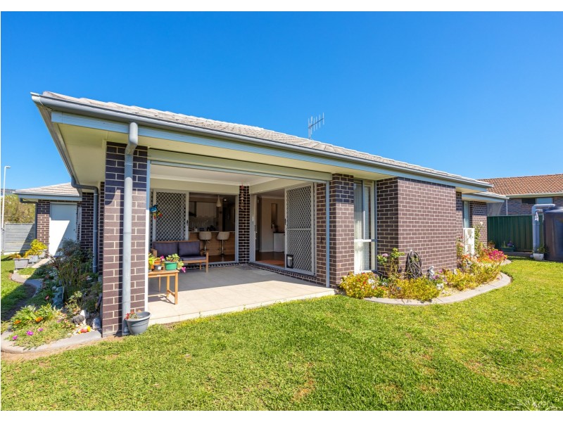 16 Suni Drive, Old Bar NSW 2430