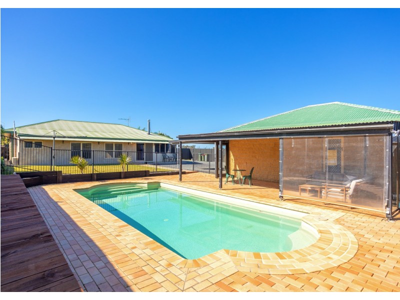 70 Wyden Street, Old Bar NSW 2430