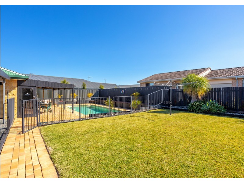 70 Wyden Street, Old Bar NSW 2430