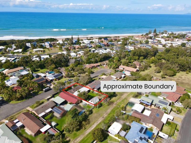 11 Oceanic Place, Old Bar NSW 2430