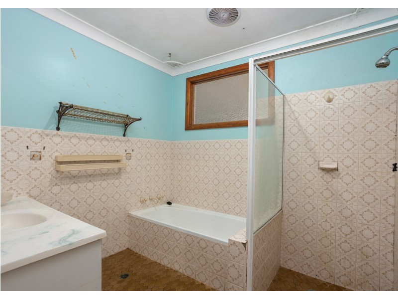 11 Oceanic Place, Old Bar NSW 2430