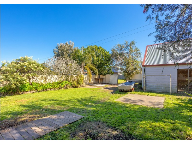 11 Oceanic Place, Old Bar NSW 2430