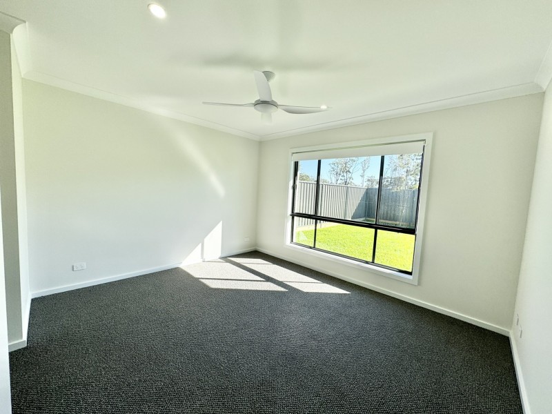 24 Driftwood Boulevard, Old Bar NSW 2430