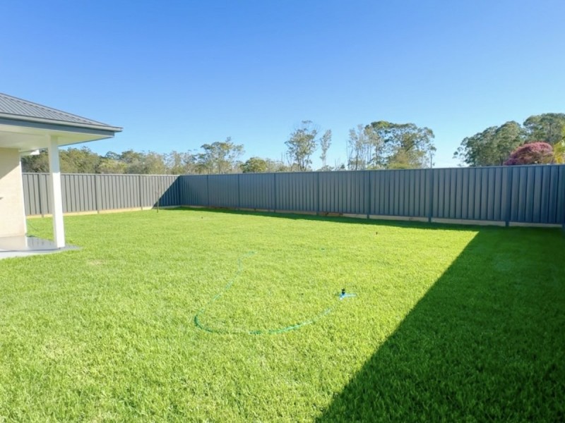 24 Driftwood Boulevard, Old Bar NSW 2430