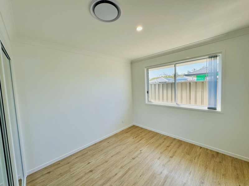 5 Surf Close, Old Bar NSW 2430