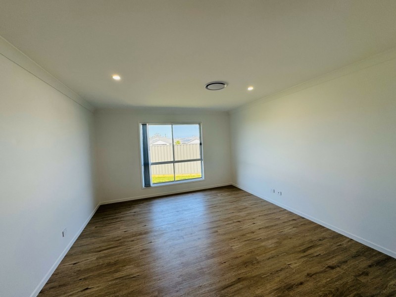 5 Surf Close, Old Bar NSW 2430