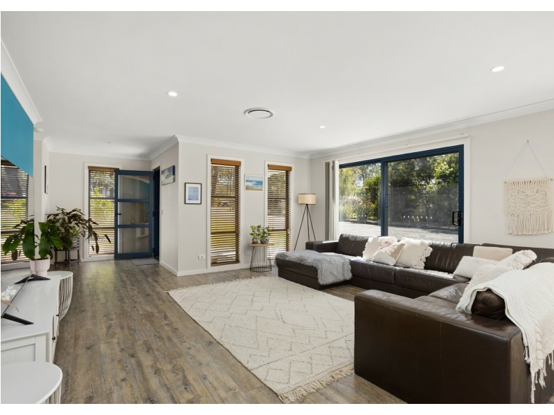 132 Heron Road, Old Bar NSW 2430