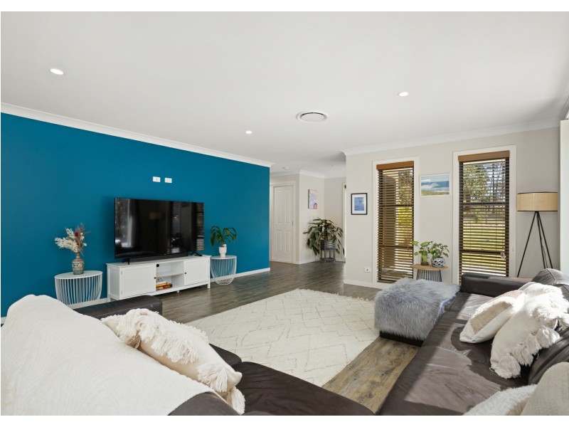 132 Heron Road, Old Bar NSW 2430