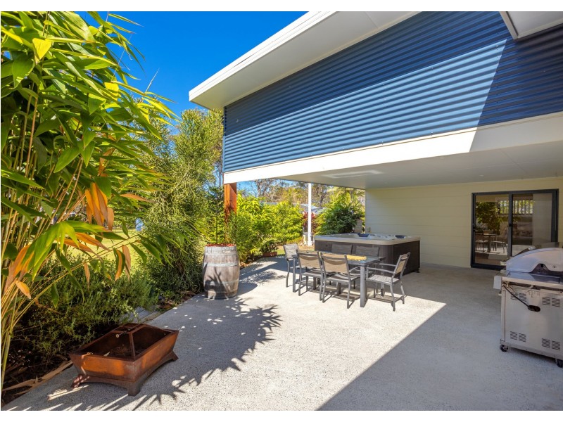 132 Heron Road, Old Bar NSW 2430