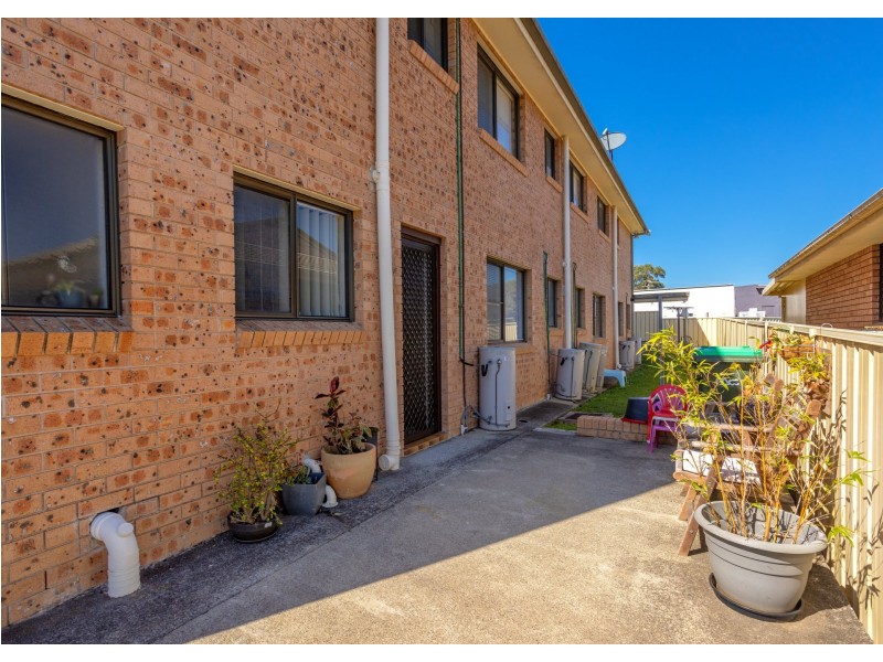 4/5 Waterman Street, Old Bar NSW 2430