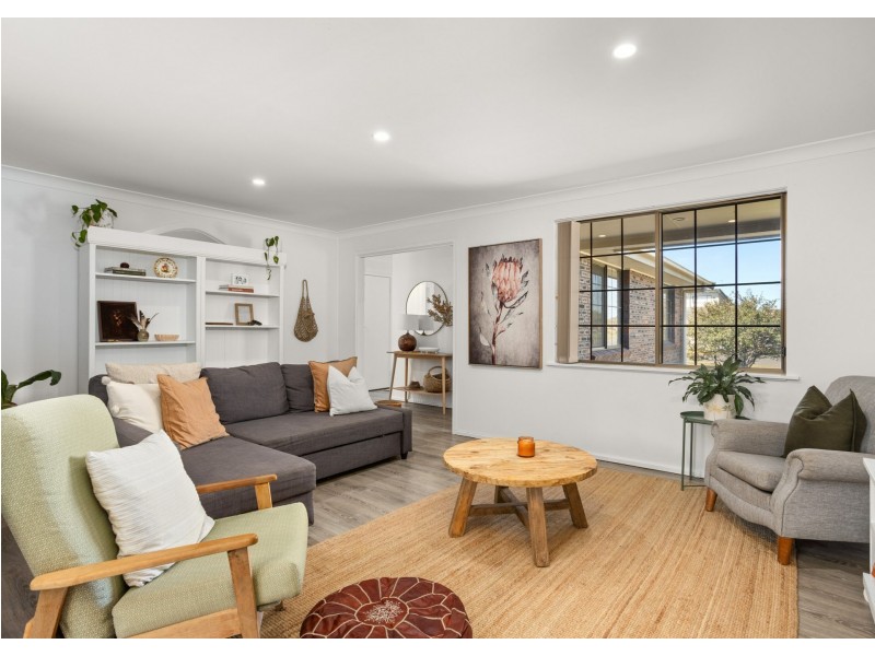18 Suni Drive, Old Bar NSW 2430