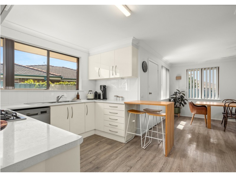 18 Suni Drive, Old Bar NSW 2430