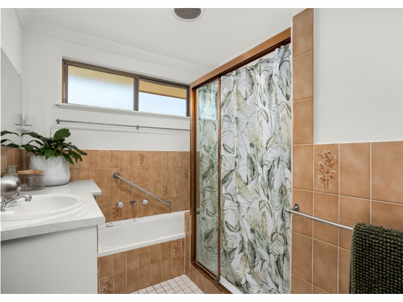 18 Suni Drive, Old Bar NSW 2430