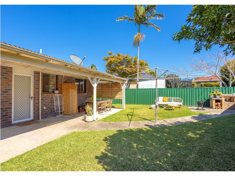 18 Suni Drive, Old Bar NSW 2430