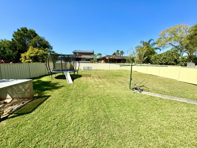 9 Lawson Crescent, Taree NSW 2430