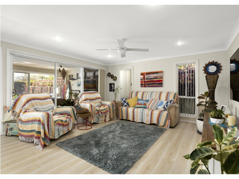 13 Belford Street, Old Bar NSW 2430