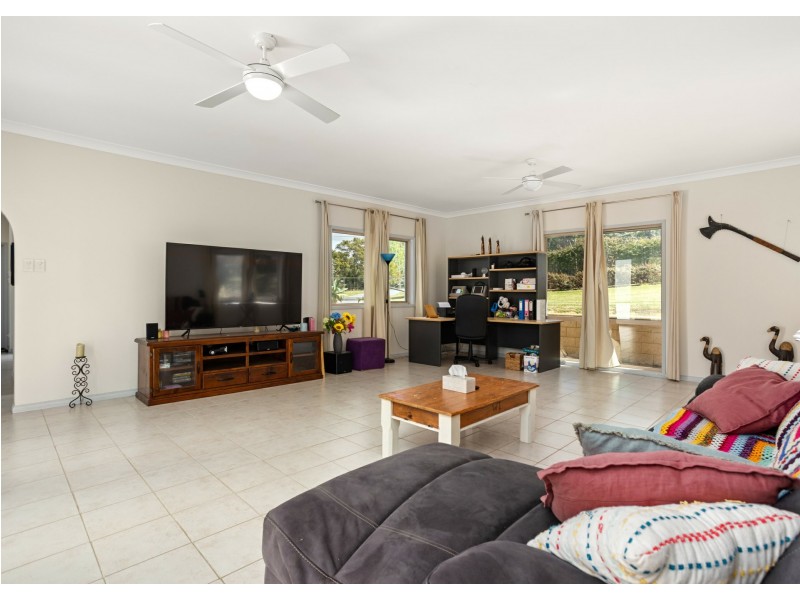 13 Rainforest Drive, Mitchells Island NSW 2430