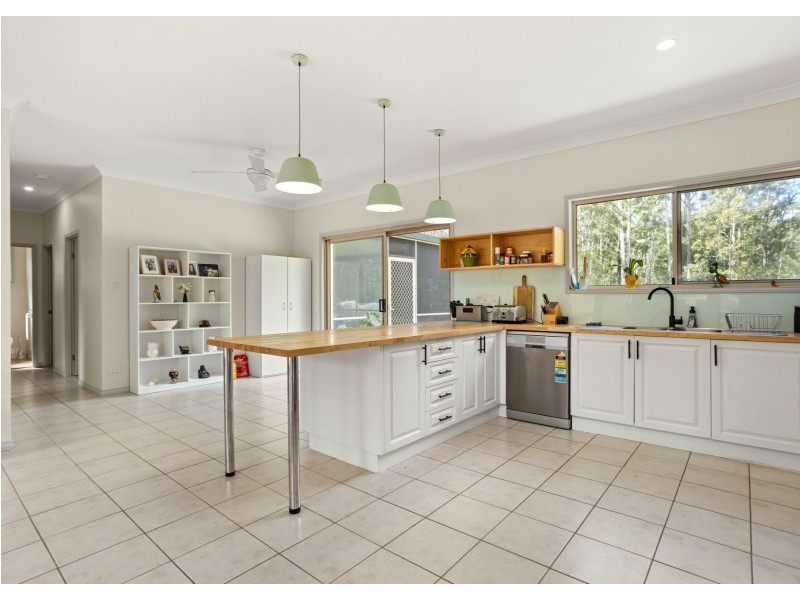 13 Rainforest Drive, Mitchells Island NSW 2430
