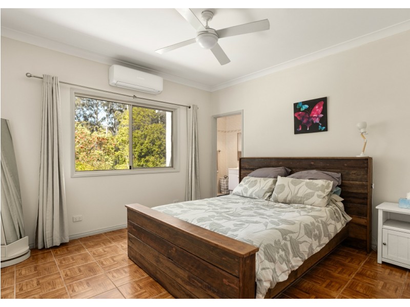 13 Rainforest Drive, Mitchells Island NSW 2430