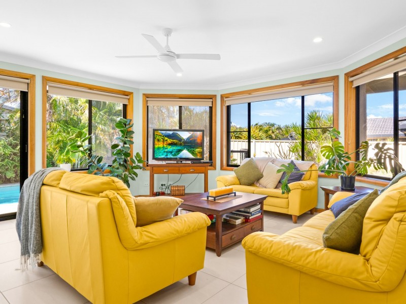 13 Shantull Drive, Wallabi Point NSW 2430